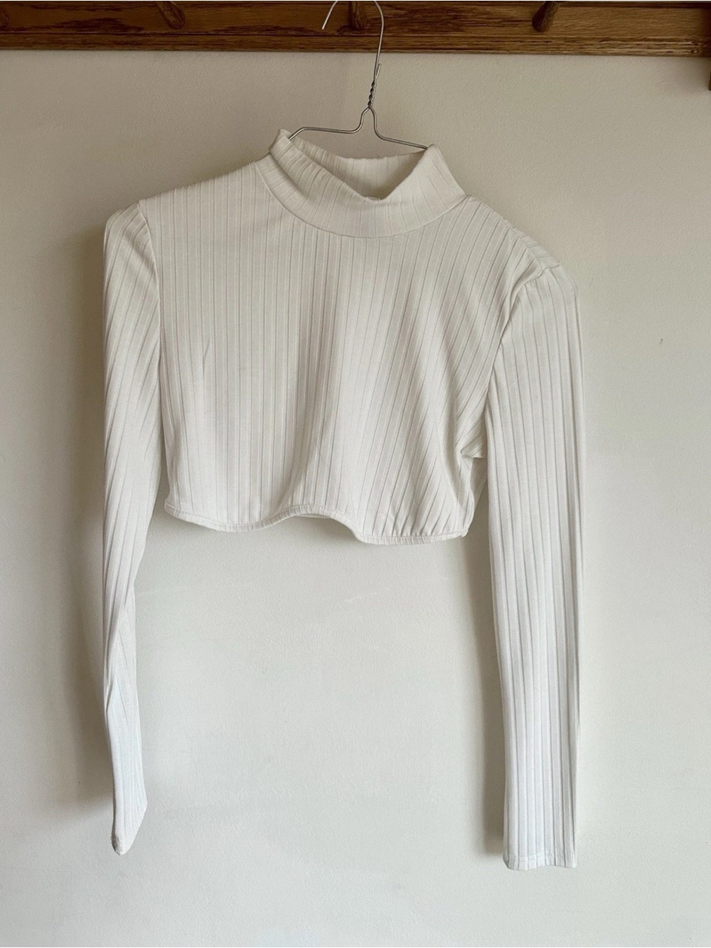 SHEIN White Ribbed Keyhole TurtleNeck Cropped Top Long Sleeve Womens S